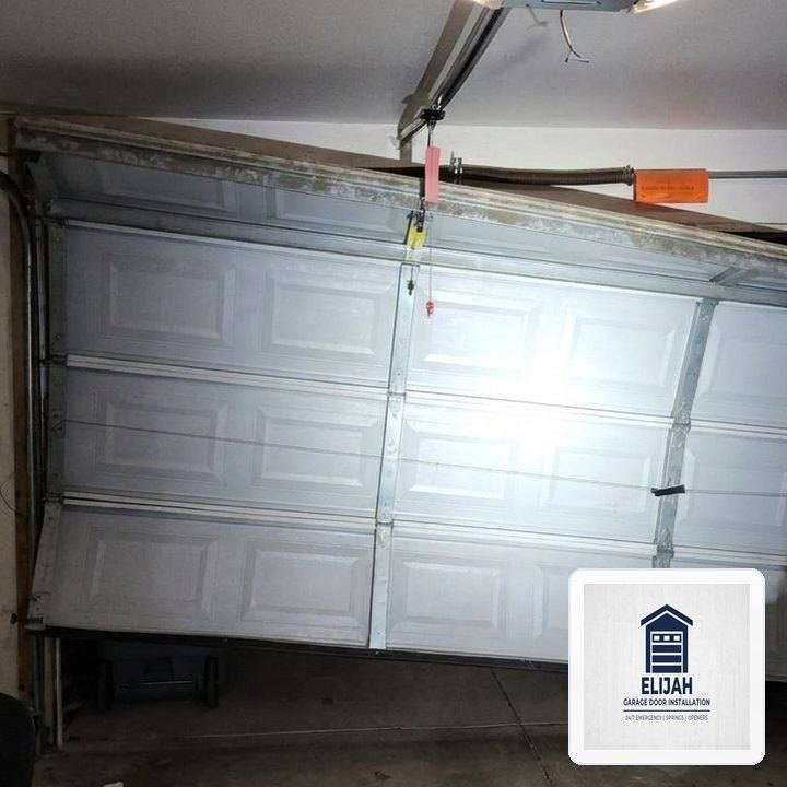 Elijah Garage Door Installation in Seattle, WA: Heavy-Duty Steel Section Strut & 11-Gauge Hinge Reinforcement - Seattle, WA